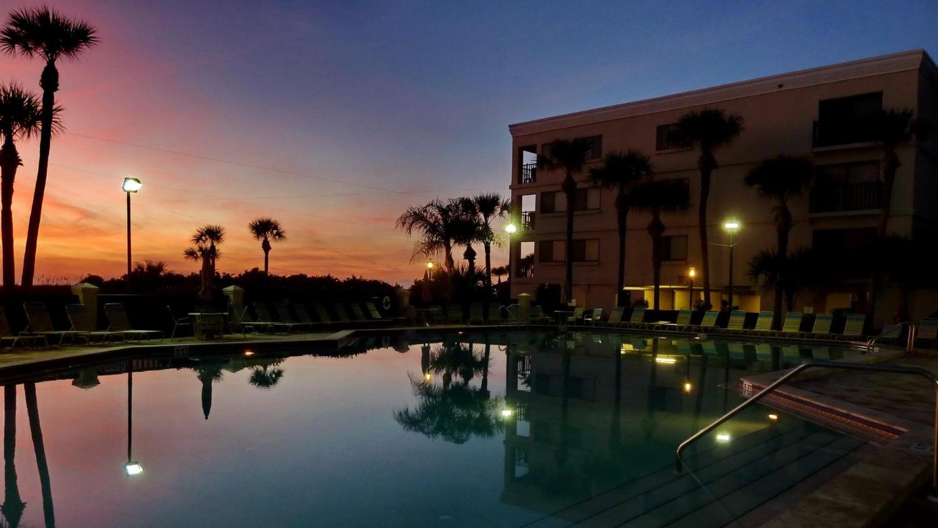 Land'S End 11-203 Beach Front - Premier St. Pete Beach Exterior photo