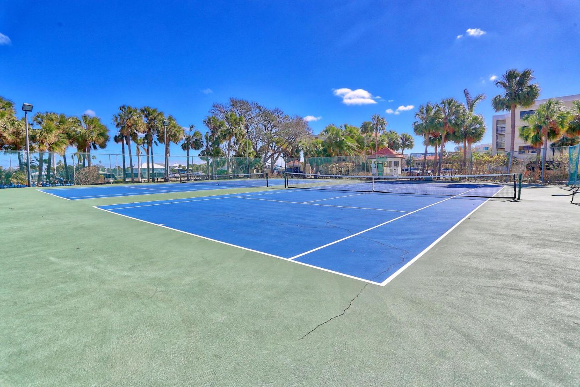 Land'S End 11-203 Beach Front - Premier St. Pete Beach Exterior photo