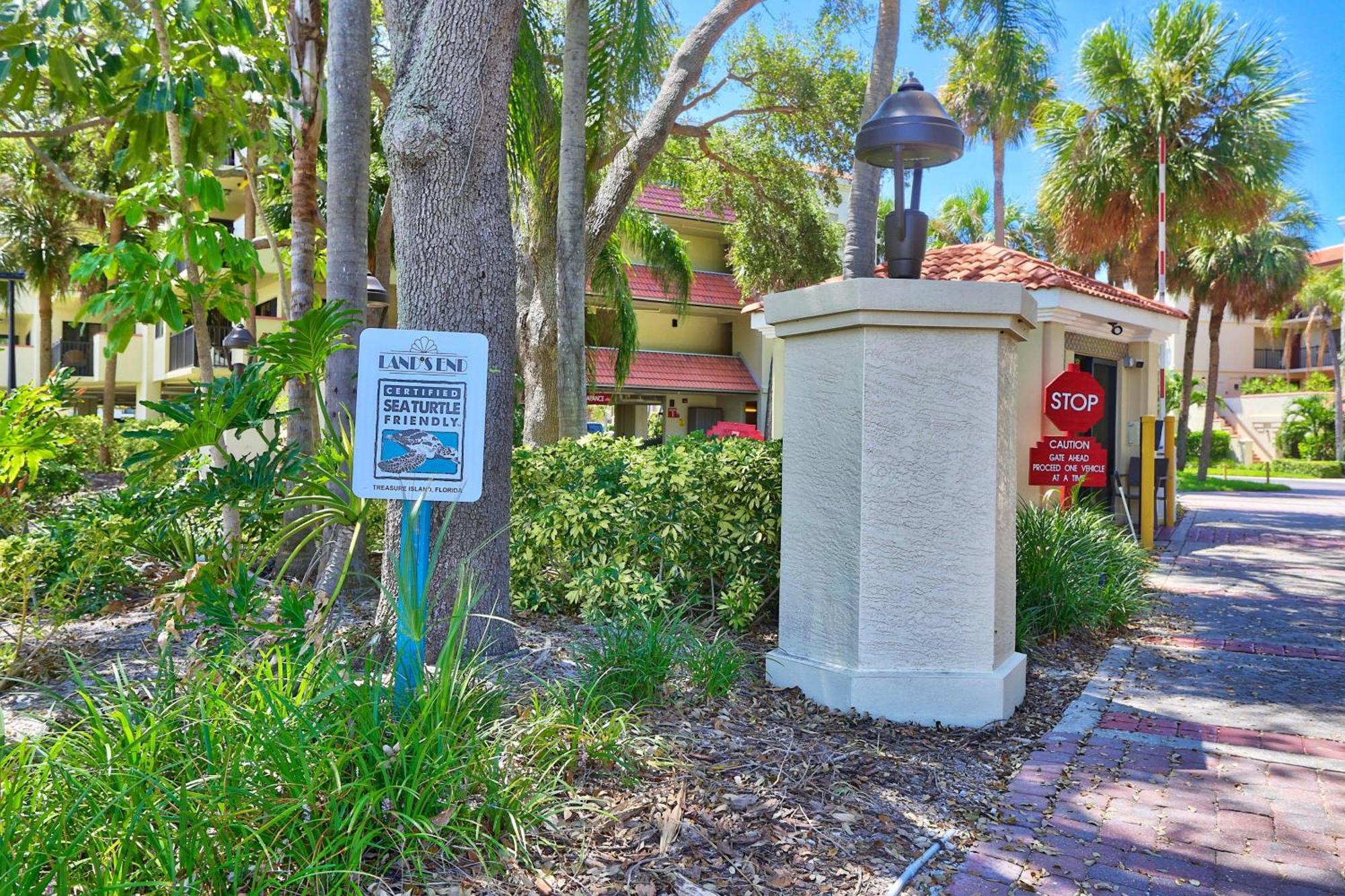 Land'S End 11-203 Beach Front - Premier St. Pete Beach Exterior photo