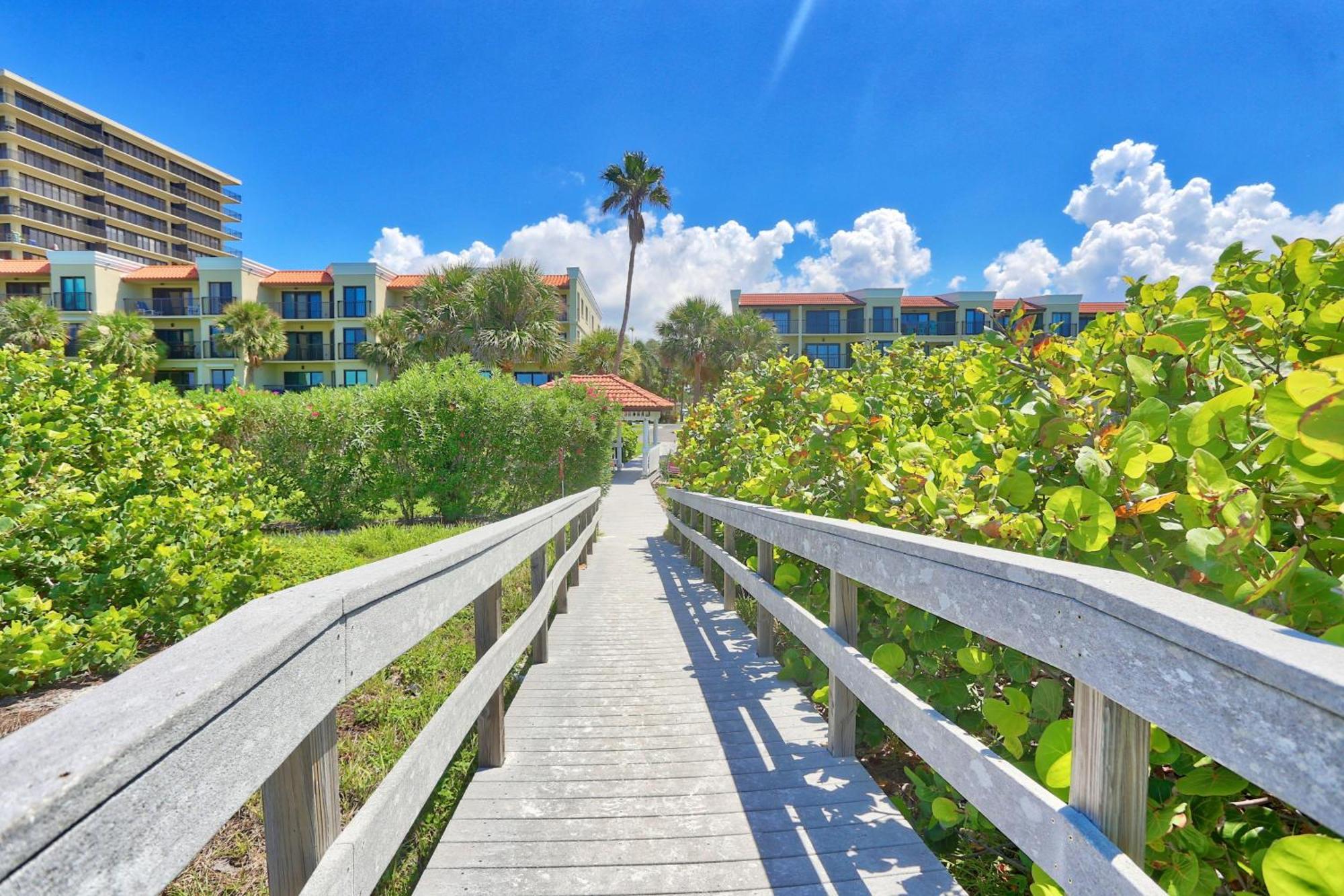 Land'S End 11-203 Beach Front - Premier St. Pete Beach Exterior photo