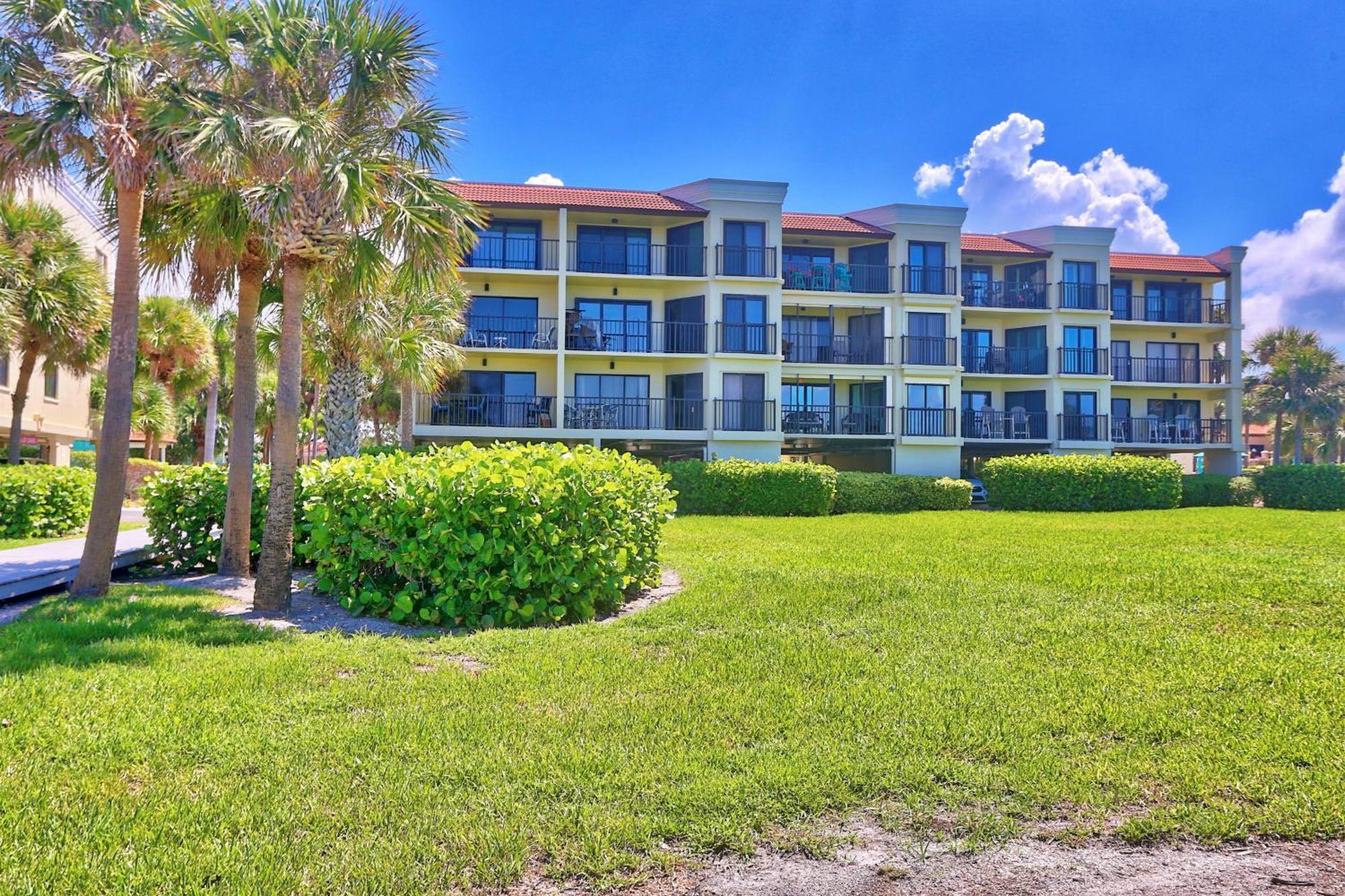 Land'S End 11-203 Beach Front - Premier St. Pete Beach Exterior photo