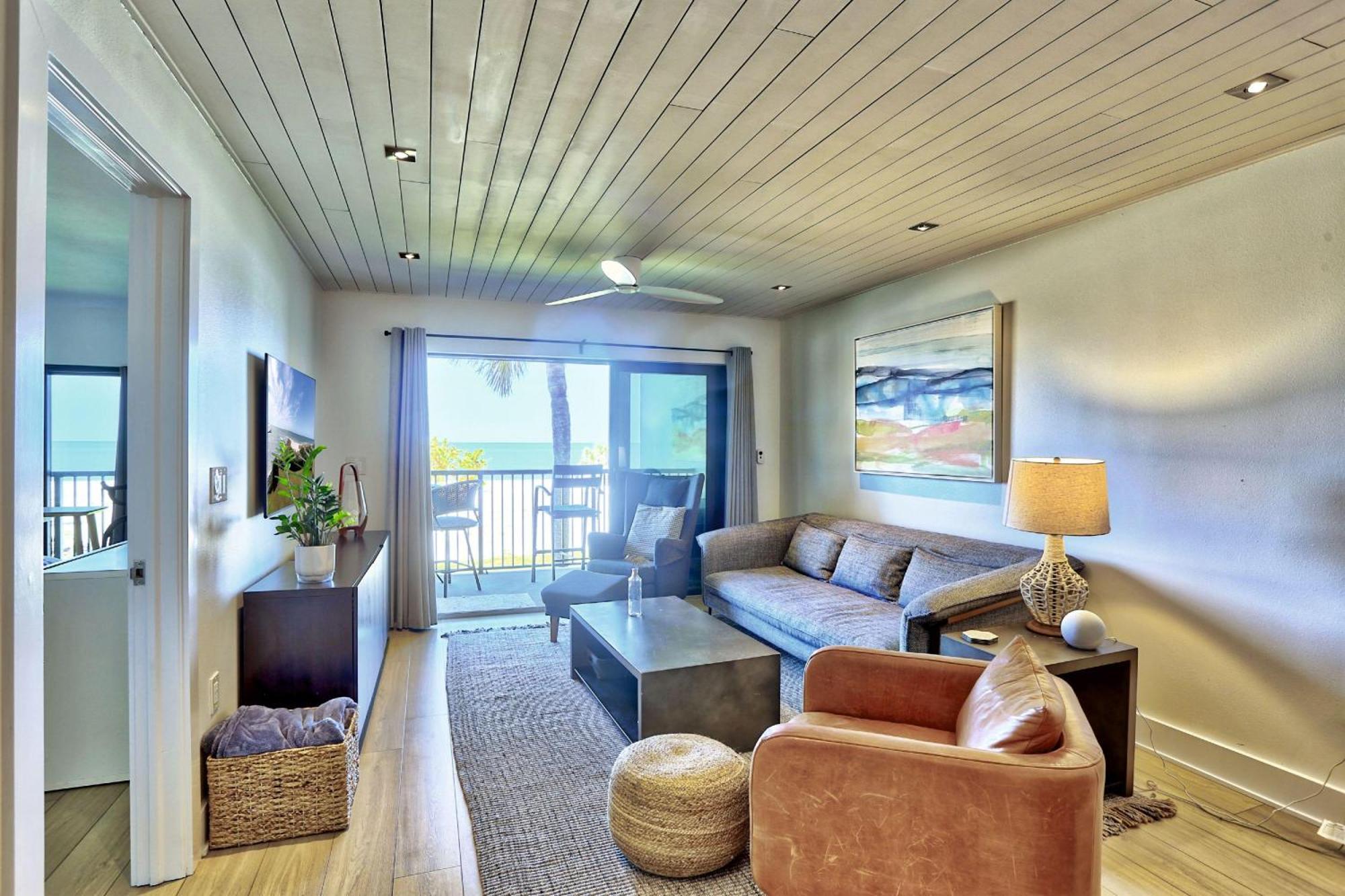 Land'S End 11-203 Beach Front - Premier St. Pete Beach Exterior photo