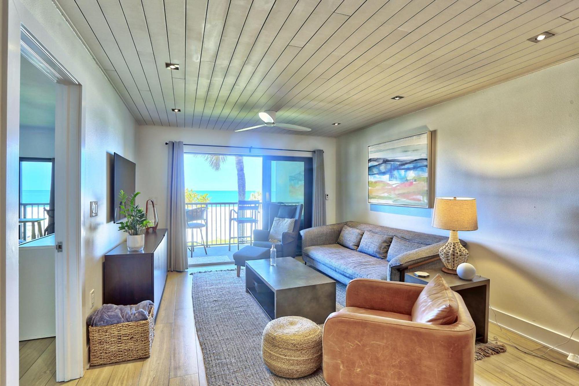 Land'S End 11-203 Beach Front - Premier St. Pete Beach Exterior photo
